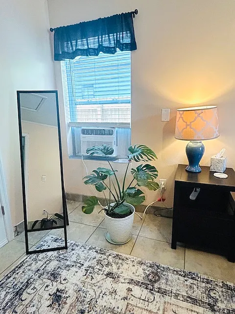 1 bed, 284 sqft, $1,200 — Photo 2