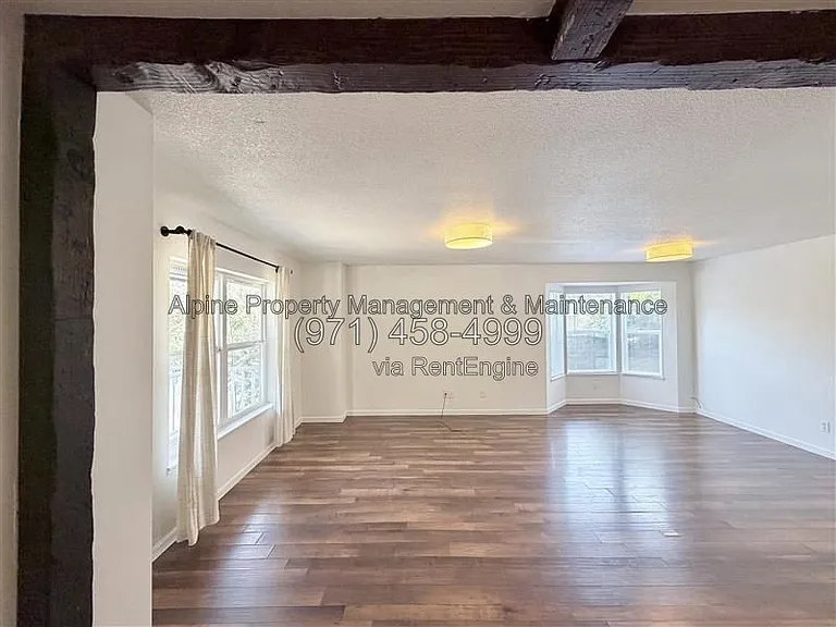 5238 NE 14th Pl — Photo 4