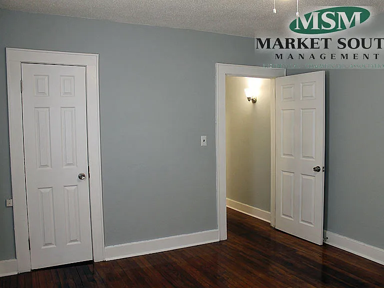 7 E Victory Dr — Photo 9