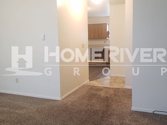 4th image of 2103 Meppen Dr