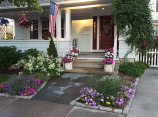 269 Riverside Dr, Fairfield, CT 06824