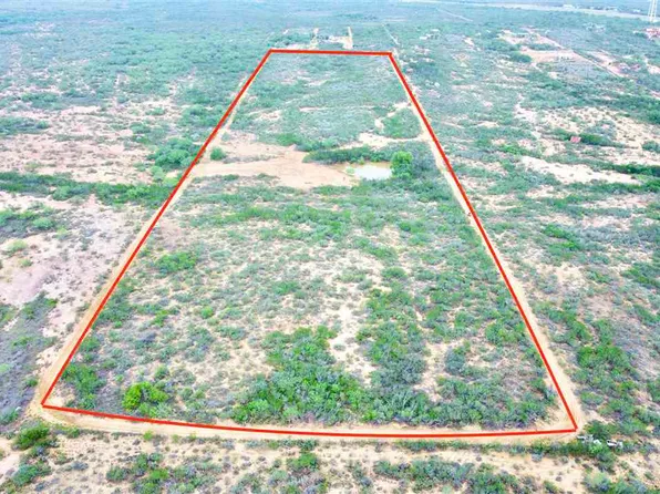 123 Mayflower Rd, Zapata, TX 78076