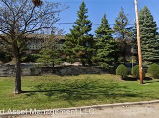 2453 S 43rd St #103, Milwaukee, WI 53219