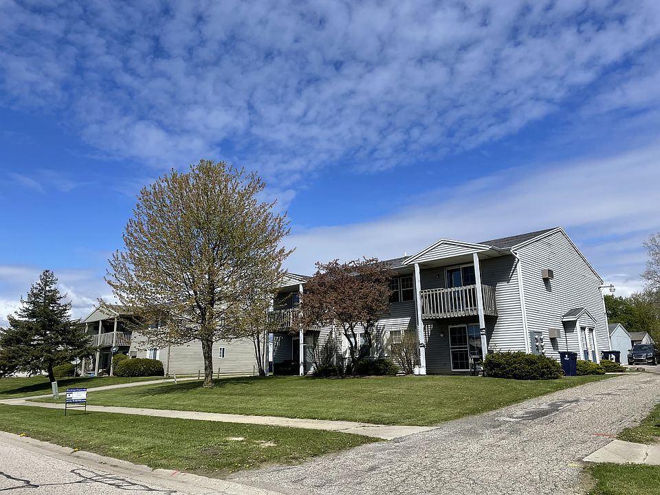 1st image of 457 Stratford Way APT 2