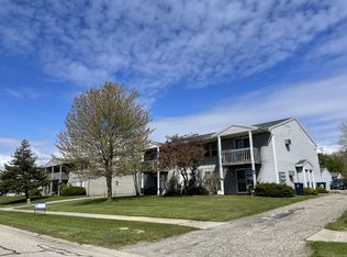 457 Stratford Way APT 2, Holland, MI 49423