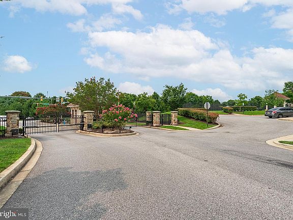 2nd image of 9010 Moss Cliff Ct