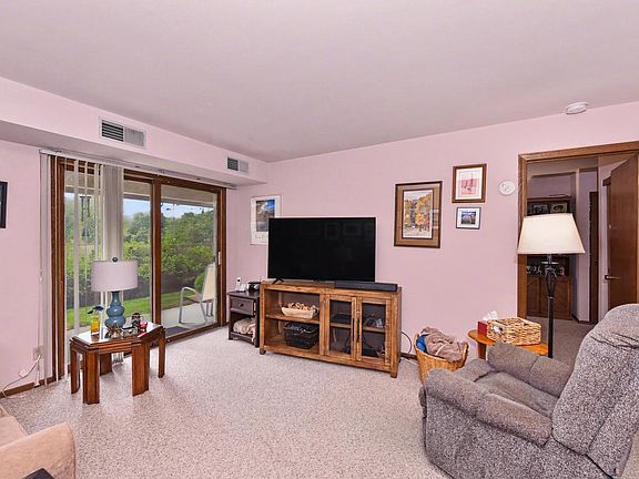 5th image of 2101 W Good Hope ROAD #111