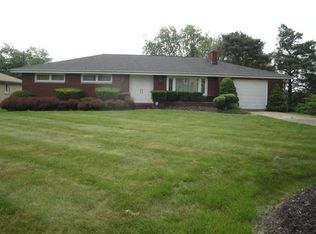 820 Evergreen Dr, Washington, PA 15301