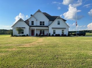 71 Hall Rd, Senoia, GA 30276