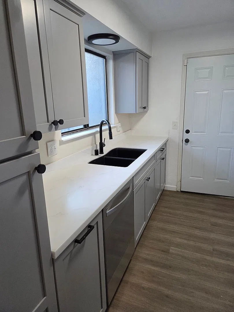 Two Bedroom — Photo 2