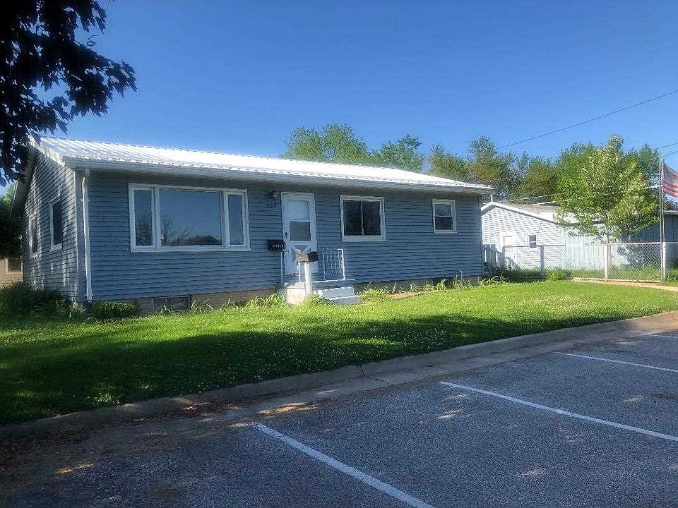 1st image of 405 4th St NE