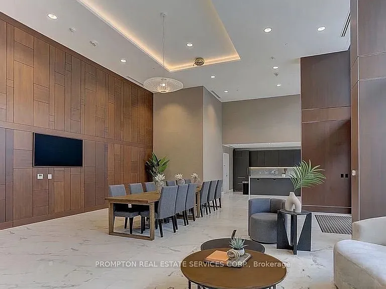 27 McMahon Dr #2012 — Photo 28