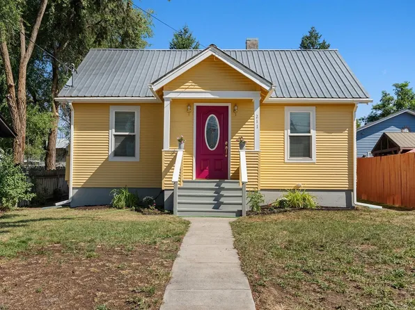 211 E Jackson Ave, Priest River, ID 83856