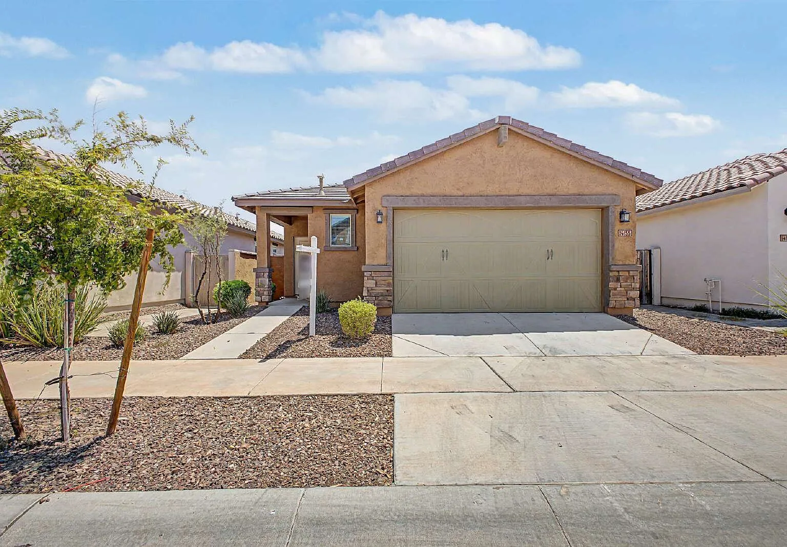 3 bed, 2.0 bath, 1465 sqft, $1,950 — Photo 1