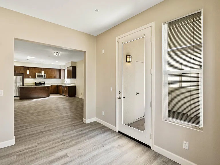 LuxLiv Apartments — Photo 6