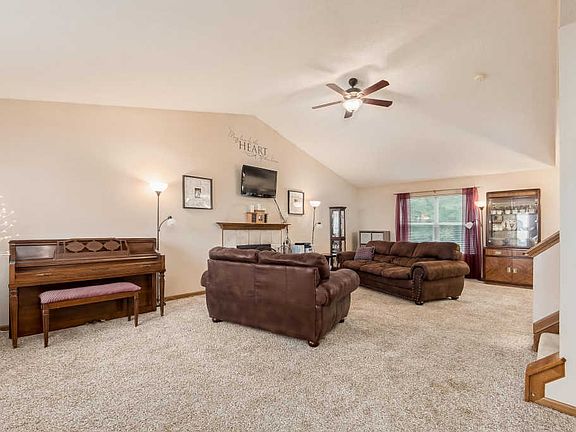 5th image of 167 Bellebrooke Dr