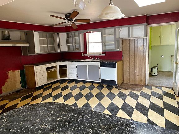 5th image of 1928 N 5th St