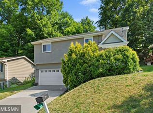 4647 Cumberland Rd, Mound, MN 55364