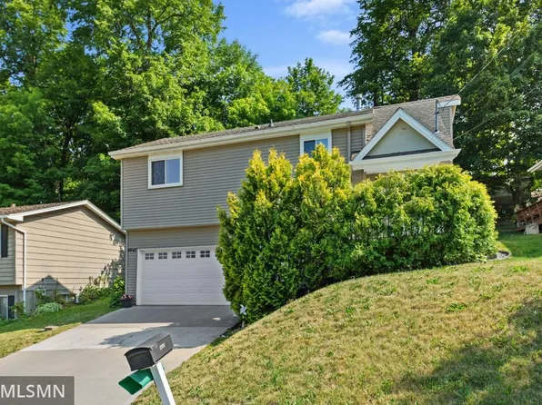 4647 Cumberland Rd, Mound, MN 55364