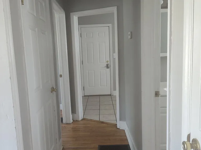 868 Clarks Ln — Photo 4