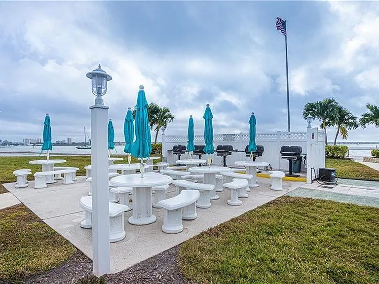 867 Bayway Blvd — Photo 12