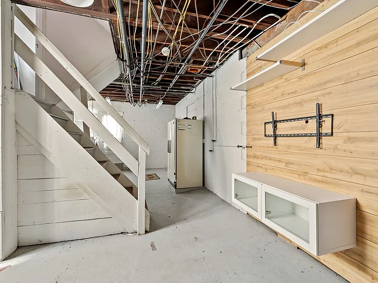 3846 Brownsville Rd — Photo 23