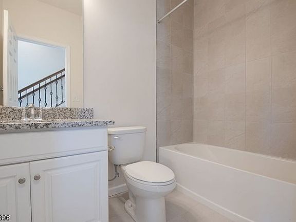 5th image of 17 Braeburn Ct #1317