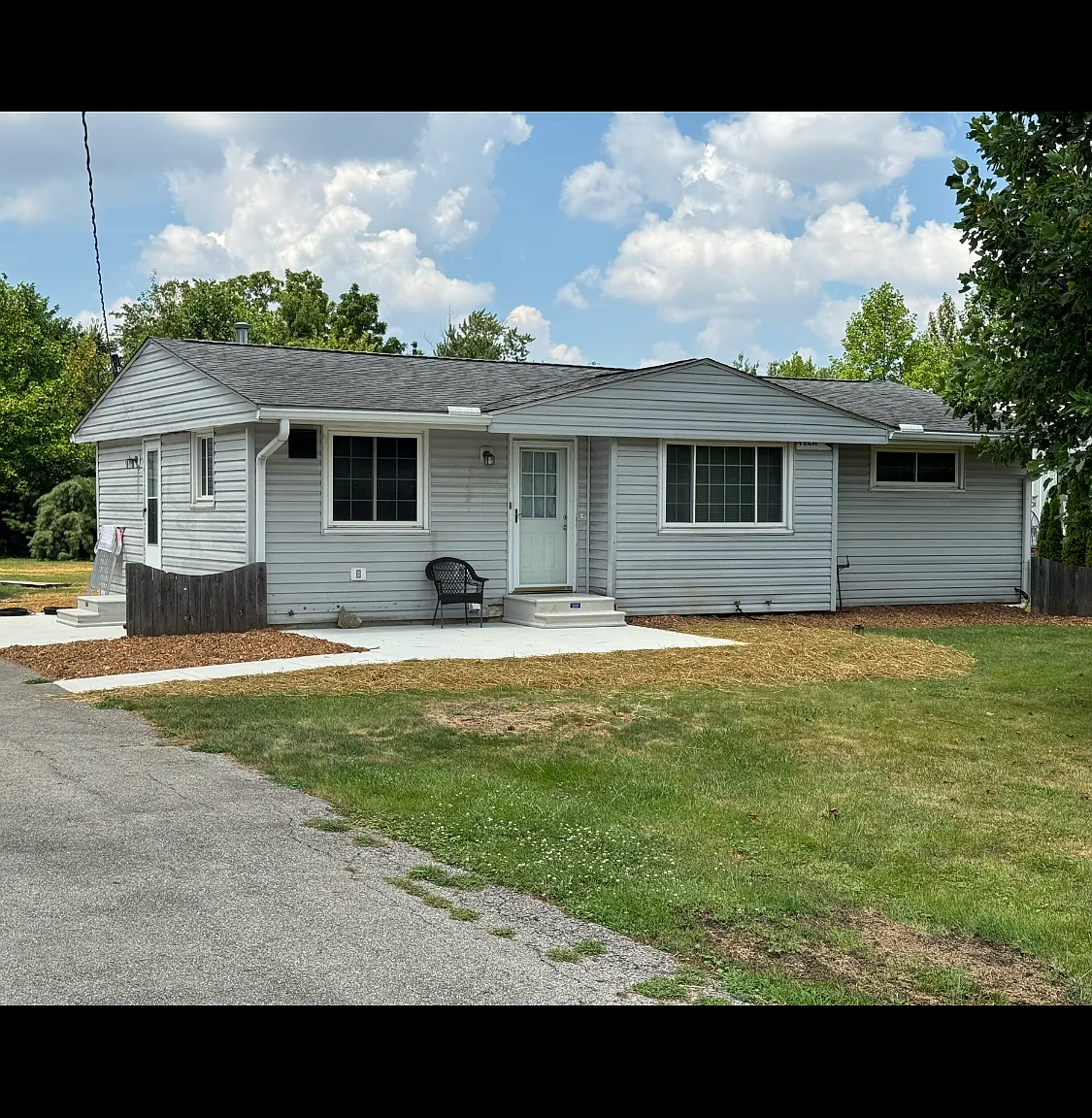 3 bed, 1032 sqft, $2,000 — Photo 1