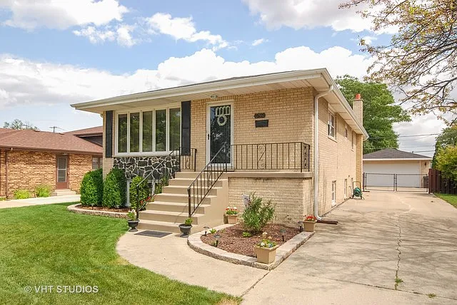4609 Madison Ave photo 1