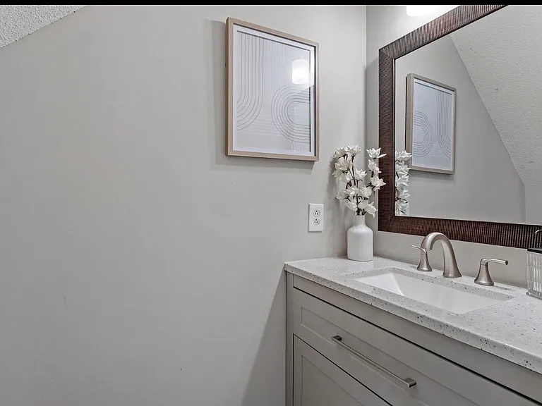 4242 Kaplan Dr — Photo 7