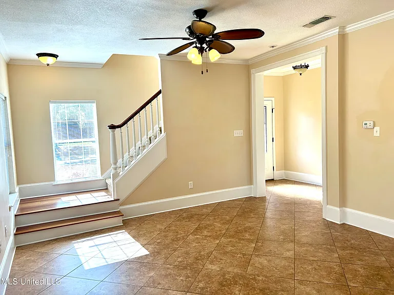 3609 Reeves Ln — Photo 4