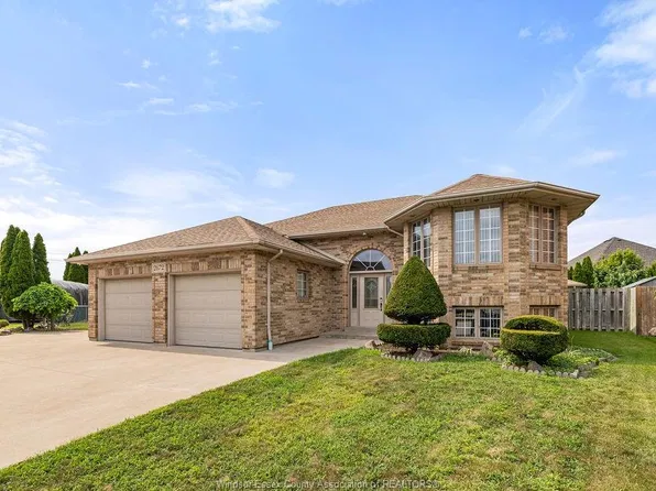 2672 Fleming Ct, Windsor, ON N9E 4P1