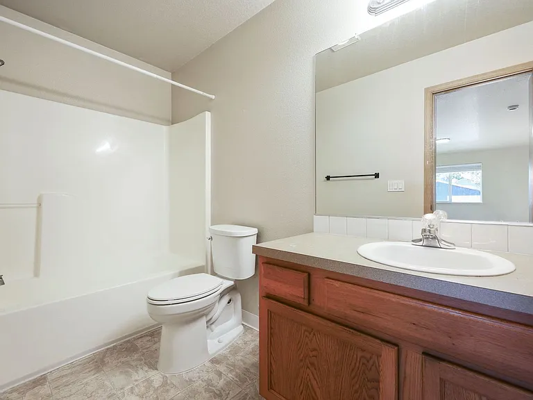 12564 SE Ramona St — Photo 32