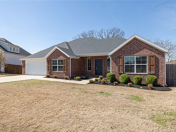 3rd image of 3016 Finch St