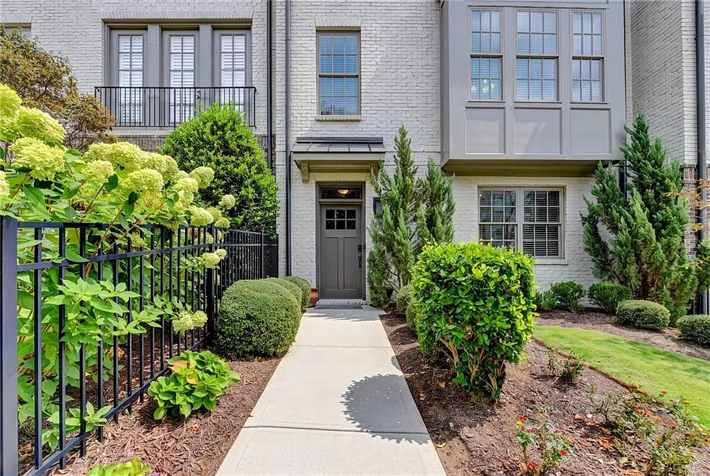 3 bed, 3.5 bath, 2088 sqft, $4,250 — Photo 2