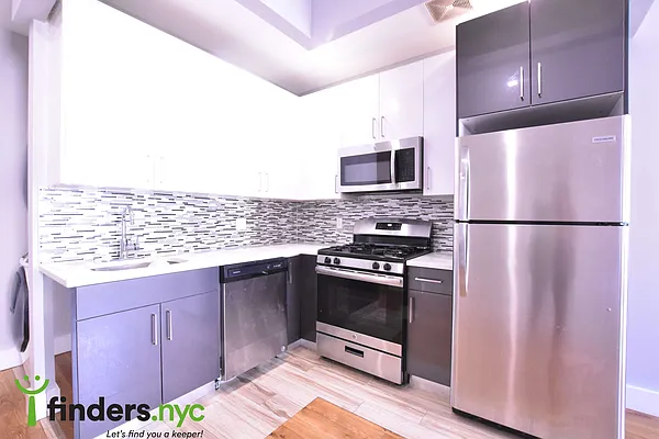 Rented by Clove Realty LLC | media 5