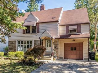 2651 Edgewood Rd, Beachwood, OH 44122