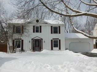 1300 Monmouth Ave, Naperville, IL 60565