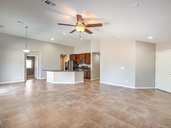 3rd image of 6109 Riverwalk Falls St