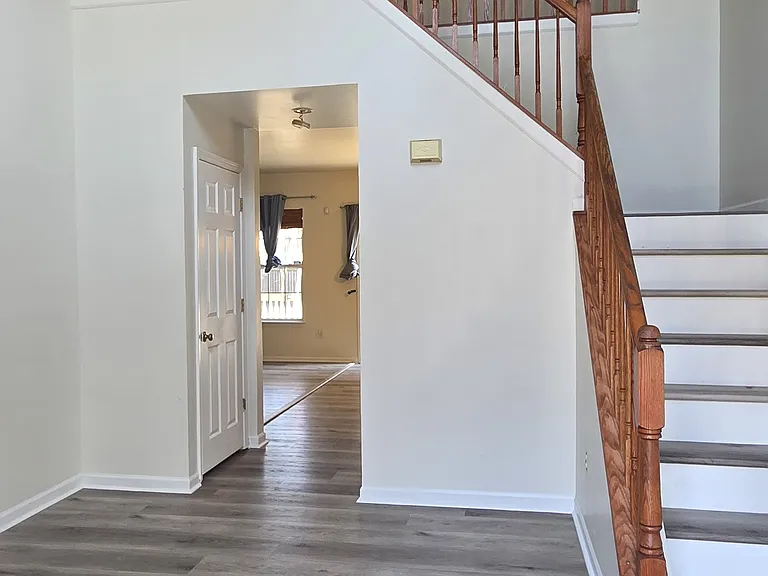 19225 Wheatfield Dr — Photo 2