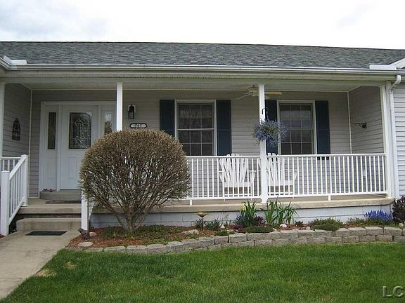 3rd image of 705 Derby Dr