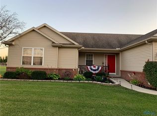 2 Yellowstone Ln, Delta, OH 43515