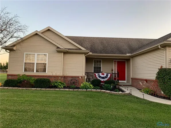 2 Yellowstone Ln, Delta, OH 43515