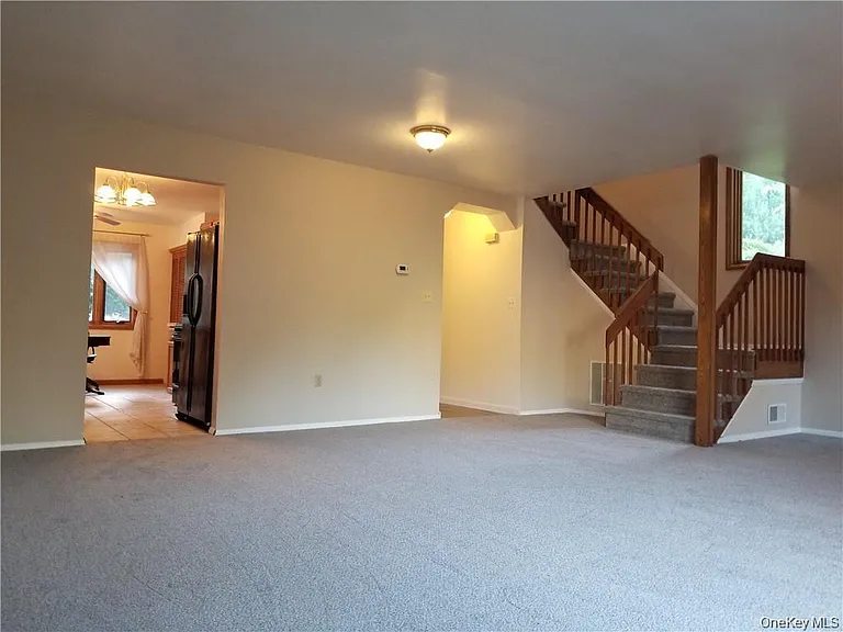 256 Heritage Ln — Photo 7