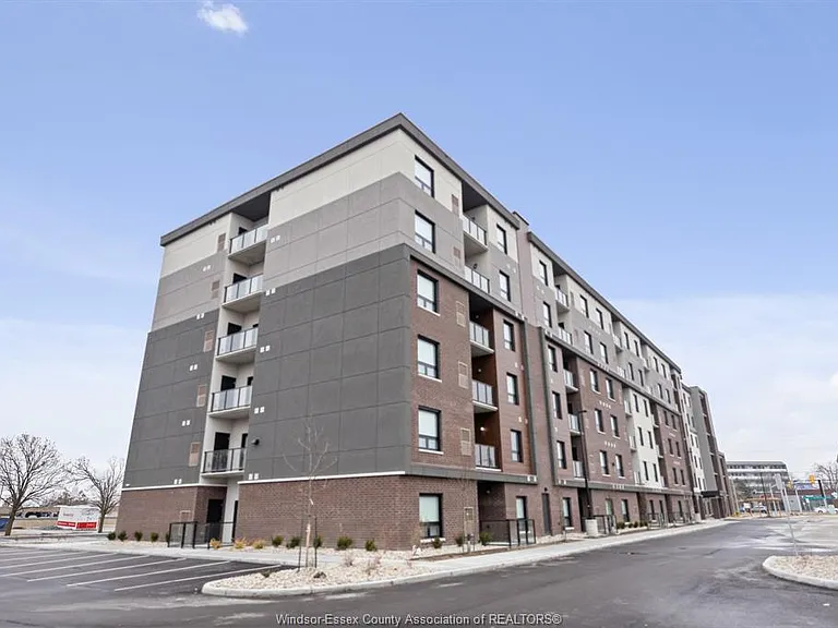 11870 Tecumseh Rd E #511 — Photo 38