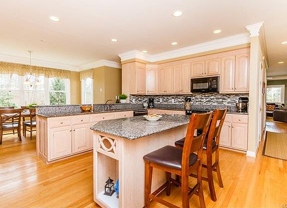 4th image of 7434 Wrexham Cir