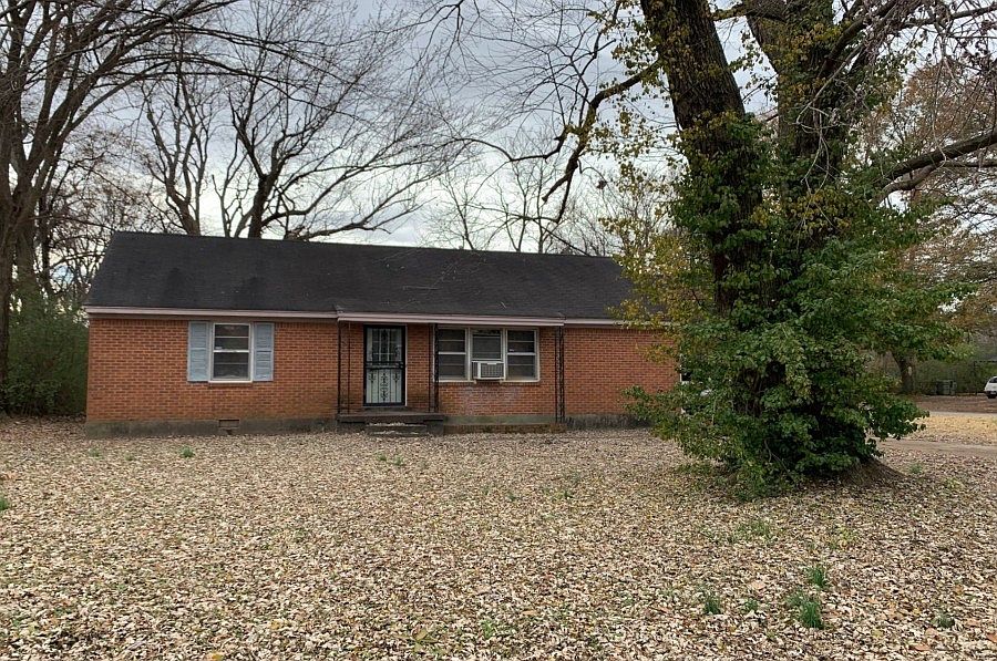1st image of 437 Clarice Dr
