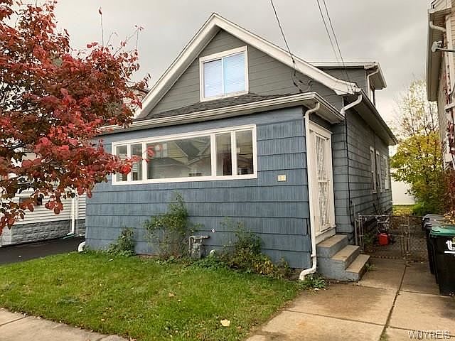 1st image of 34 Huetter Ave