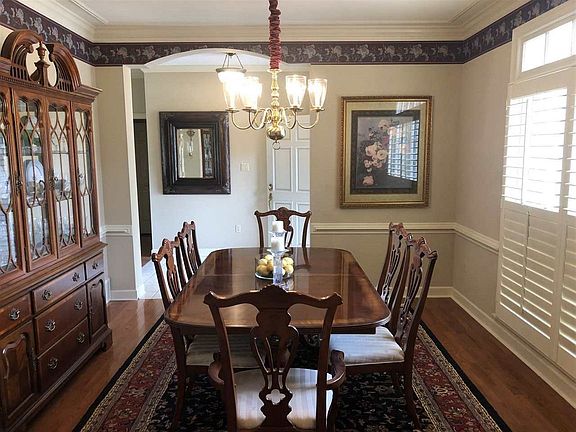 5th image of 8795 Gainesway Dr