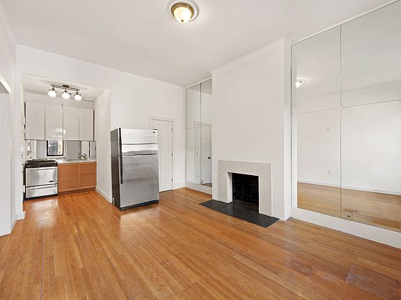 3rd image of 243 E 60th St APT 3B